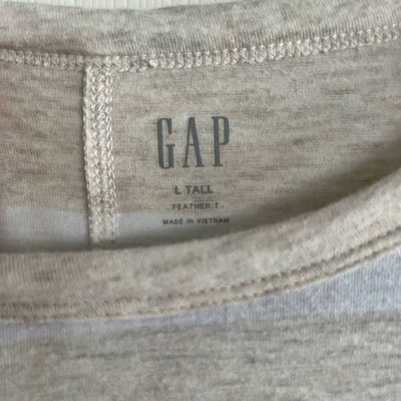 GAP Feather T - Picture 3 of 6